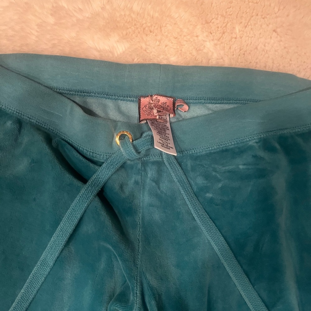 Juicy Couture y2k boutique Velour Hoodie and Joggers 2 piece L bottom XL Hoodie. - Picture 10 of 13